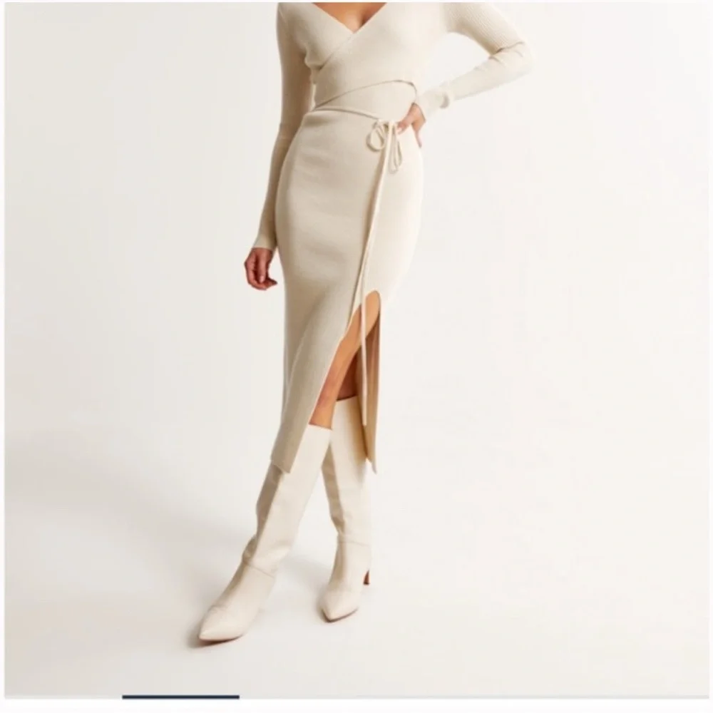 NWT Abercrombie & Fitch long sleeve wrap midi sweater dress cream Large petite - Picture 2 of 12